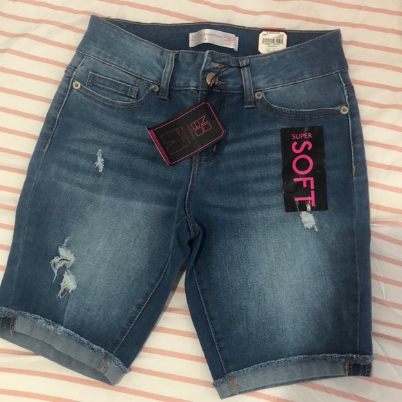 Shorts - Picture 1 of 1